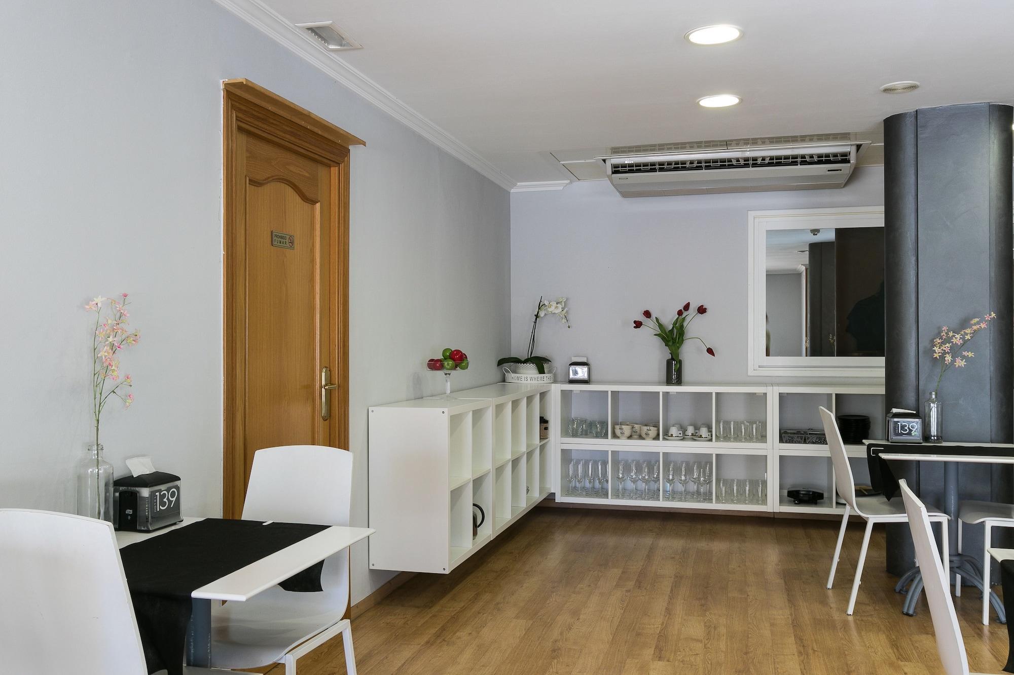 Hotel 139 Castelldefels Zewnętrze zdjęcie