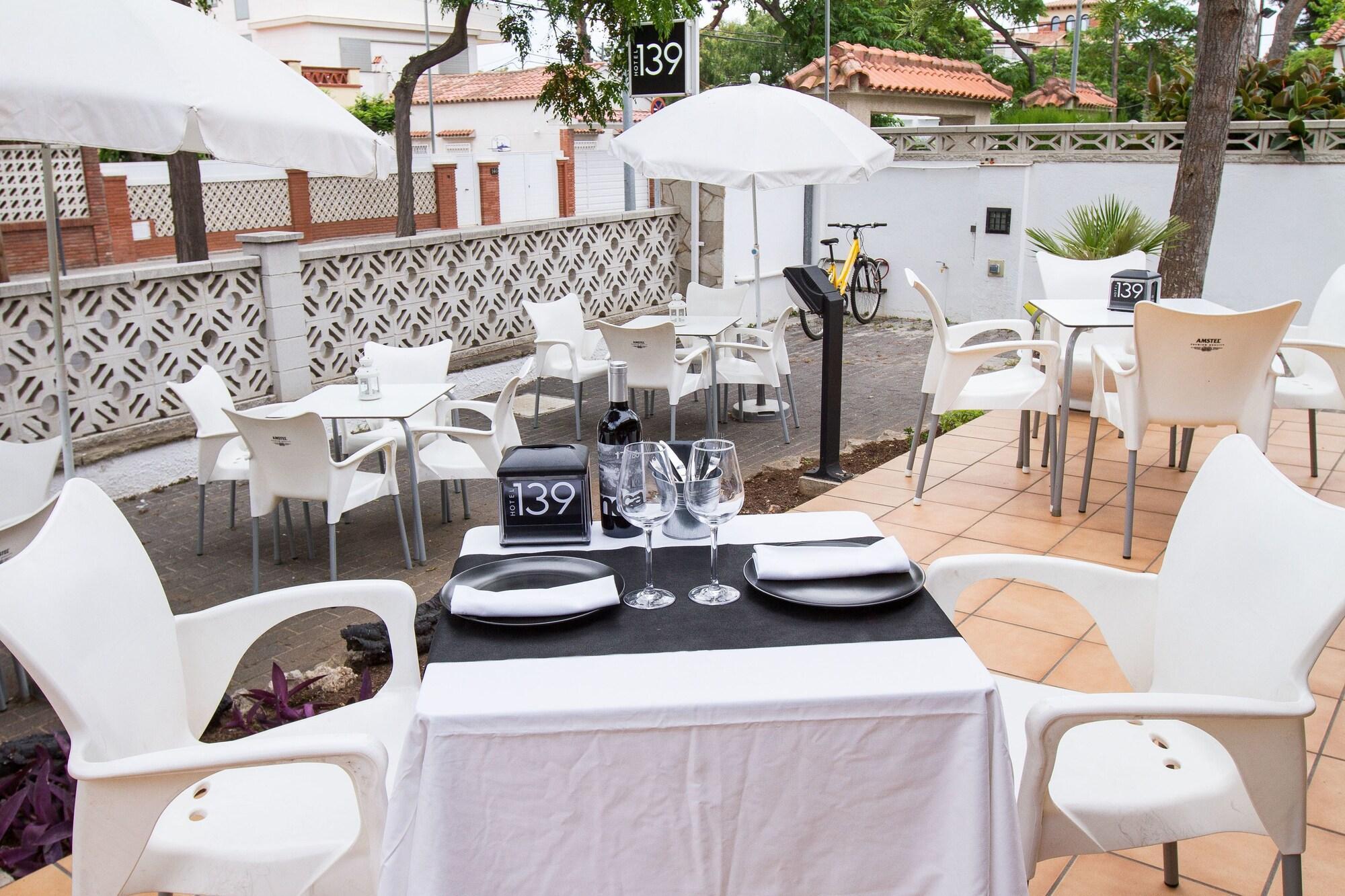 Hotel 139 Castelldefels Zewnętrze zdjęcie